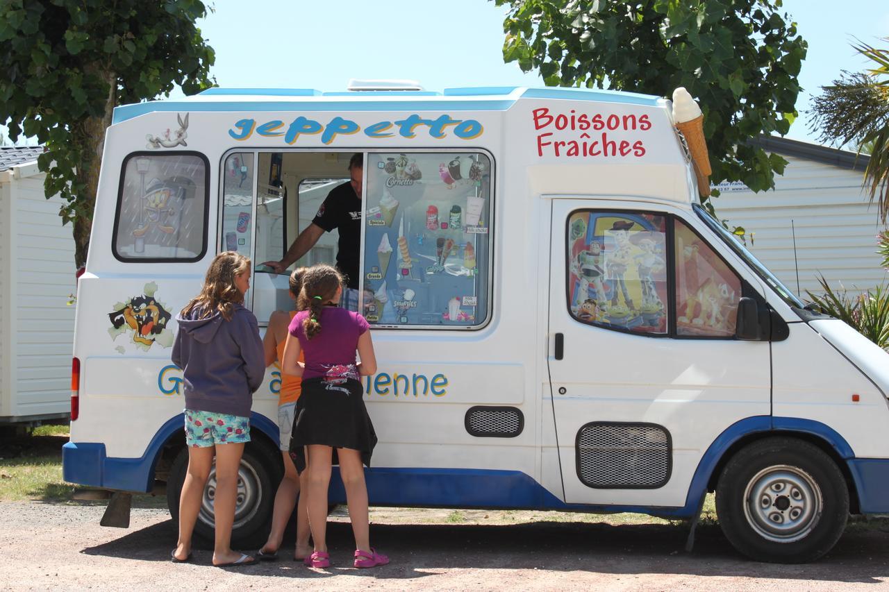 Camping Barataud Saint-Denis-dʼOléron Εξωτερικό φωτογραφία